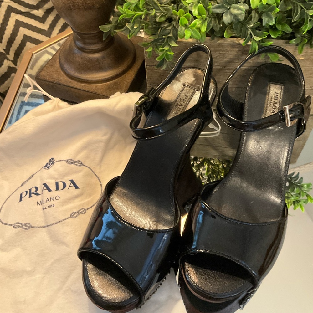 🖤 Prada Black Patent Leather Wedge Sandals – Size 36